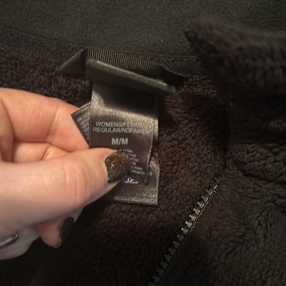 EUC women’s north face osito jacket - Picture 5 of 6